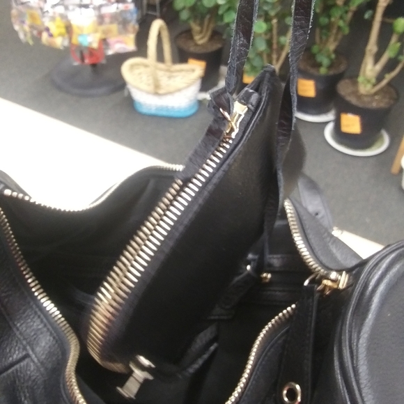 Halogen handbags - Picture 10 of 10